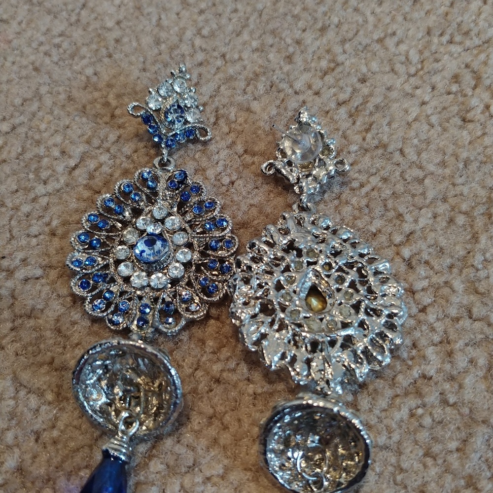 Earrings - Picture 3 of 3